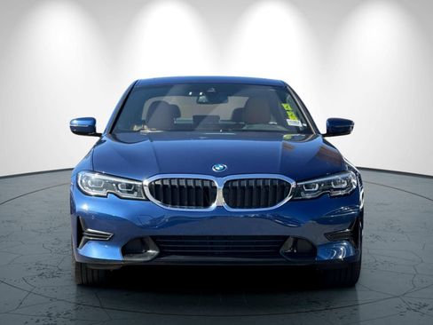 Used 2022 BMW 330e w/ Driving Assistance Package RWD image 9