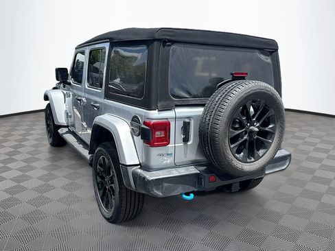 Used 2022 Jeep Wrangler Unlimited Sahara AWD/4WD image 8