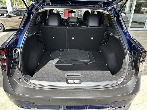 Certified 2025 Nissan Kicks SR FWD image 23