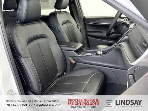 New 2025 Jeep Grand Cherokee L Limited w/ Luxury Tech Group II image 15