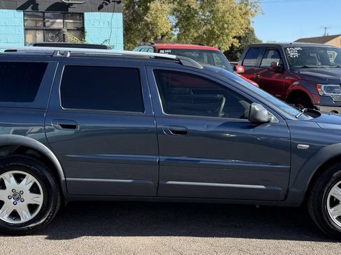 Used 2006 Volvo XC70 AWD/4WD image 2