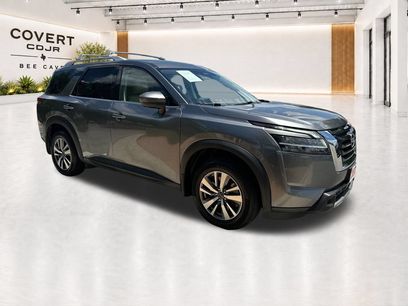 Used 2023 Nissan Pathfinder SL