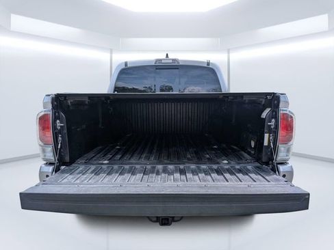 Used 2020 Toyota Tacoma TRD Off-Road w/ Technology Package AWD/4WD image 14