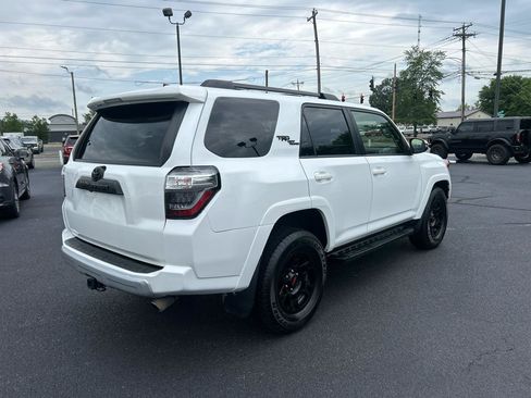 Used 2024 Toyota 4Runner TRD Off-Road Premium w/ Off Road Premium Plus Package AWD/4WD image 5