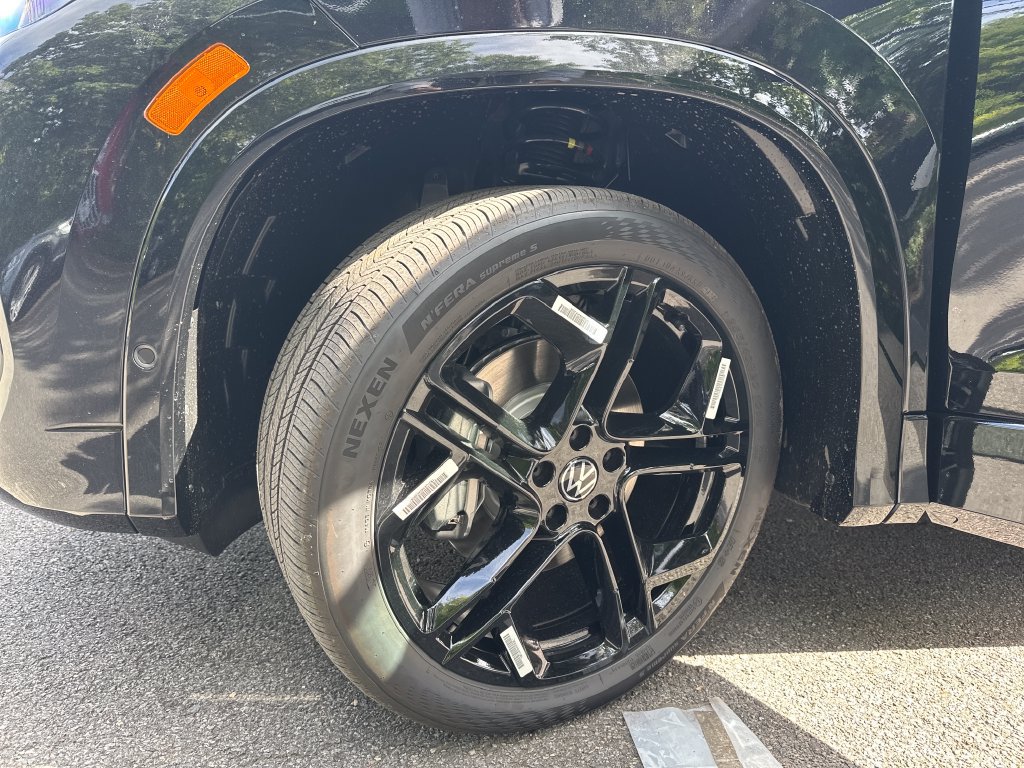 New 2026 Volkswagen Tiguan SE R-Line AWD/4WD image 7