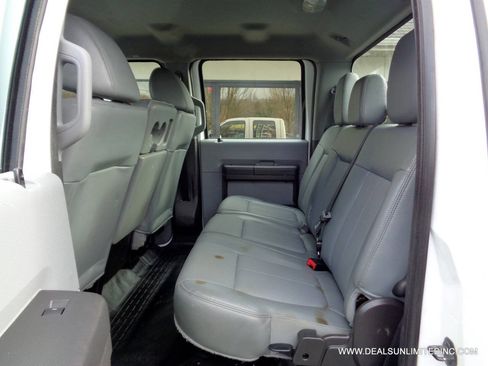 Used 2014 Ford F250 XL w/ Power Equipment Group AWD/4WD image 15