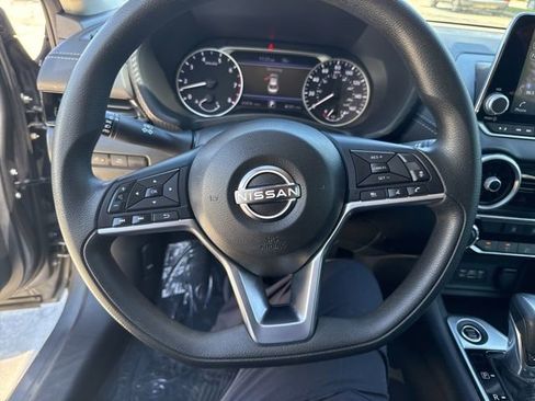 Used 2024 Nissan Sentra SV image 3