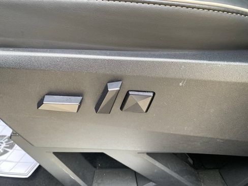 Used 2025 Tesla Cybertruck AWD Crew Cab image 32