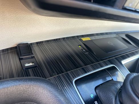 Used 2023 Toyota Sienna Platinum image 26