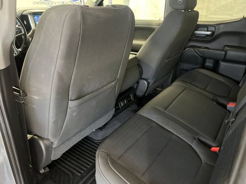 Used 2021 Chevrolet Silverado 1500 LT AWD/4WD image 38