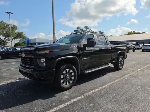 Used 2024 Chevrolet Silverado 2500 Custom w/ Custom Value Package AWD/4WD image 7