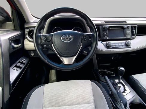 Used 2016 Toyota RAV4 XLE FWD image 6