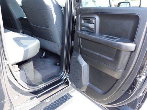 Used 2022 RAM 1500 Express w/ Wheel & Sound Group AWD/4WD image 26