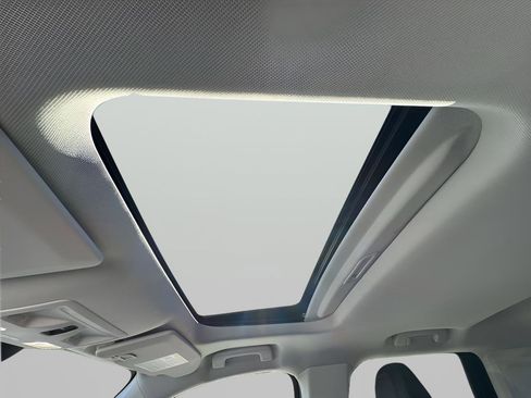 New 2025 Ford Maverick Lariat w/ Black Appearance Package image 16