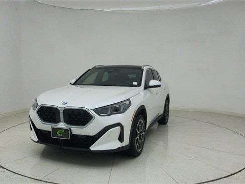 Used 2025 BMW X2 xDrive28i image 62
