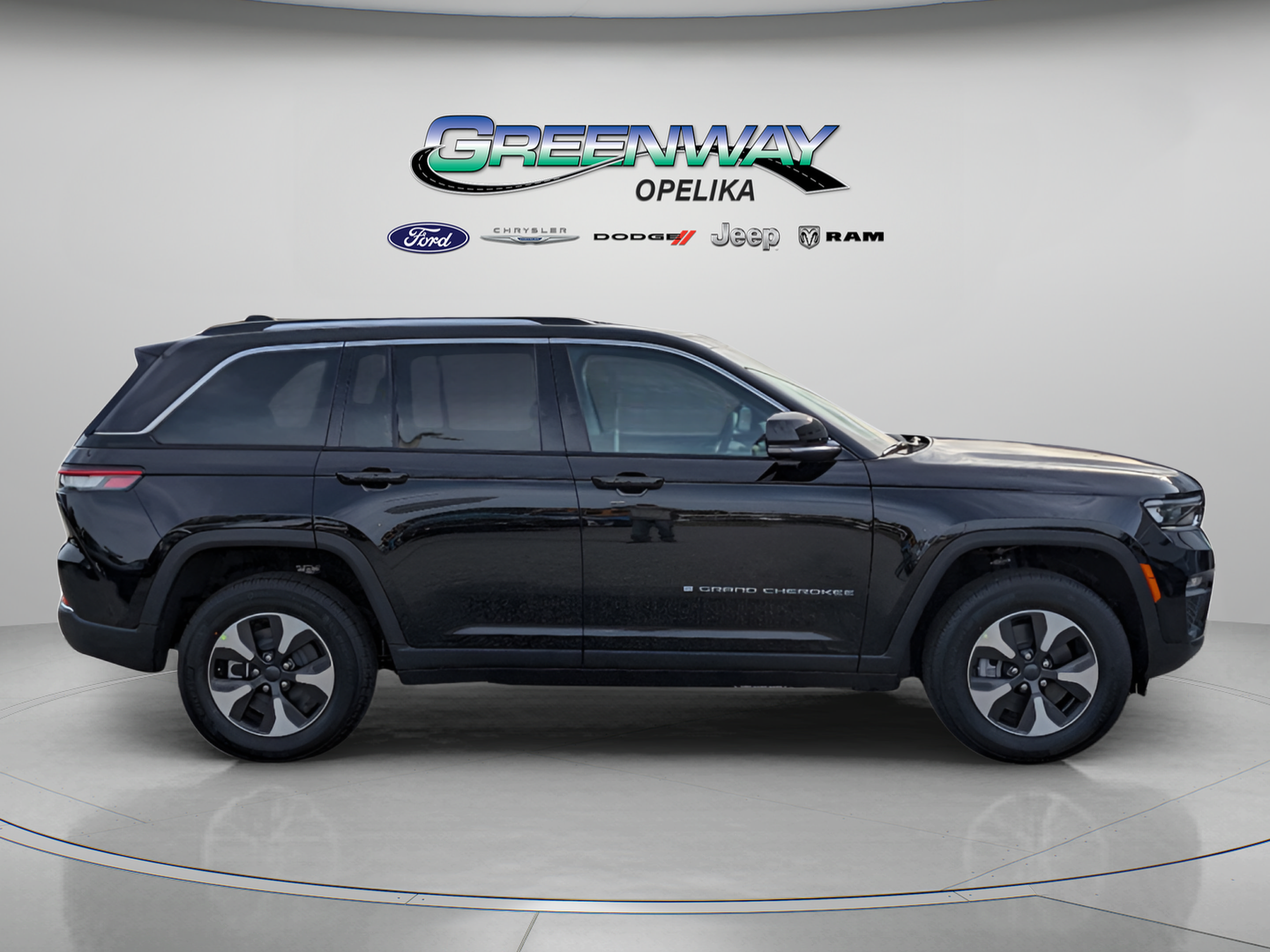 New 2024 Jeep Grand Cherokee Limited 4xe AWD/4WD image 8