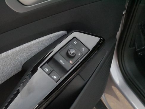Certified 2024 Volkswagen ID.4 Pro AWD/4WD image 19