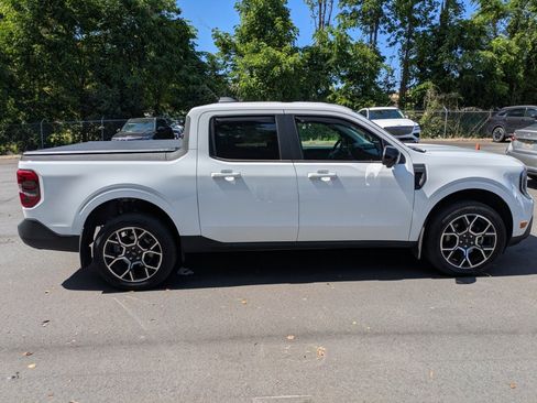 Used 2025 Ford Maverick Lariat AWD/4WD image 5