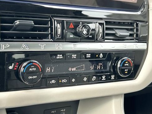 New 2026 Nissan Pathfinder SL w/ SL Premium Package AWD/4WD image 33