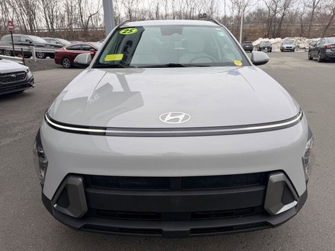 Used 2025 Hyundai Kona SEL image 8
