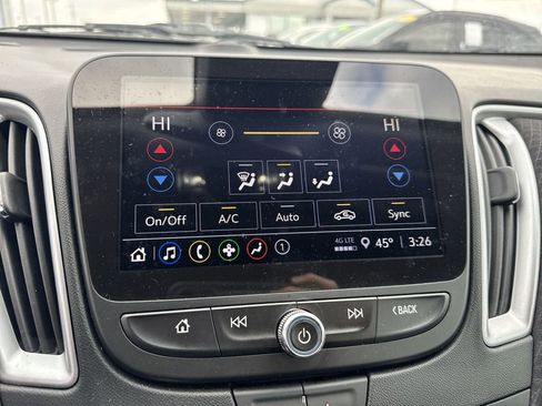 Used 2024 Chevrolet Malibu LT image 19