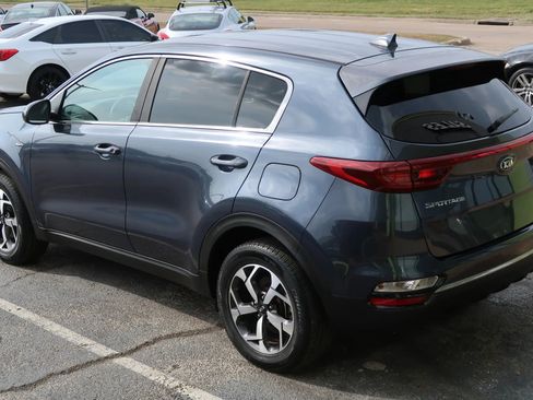 Used 2020 Kia Sportage LX image 10