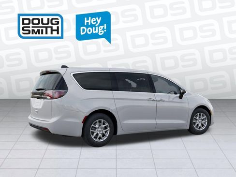 New 2026 Chrysler Voyager LX image 4