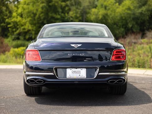 Used 2024 Bentley Flying Spur V8 AWD/4WD image 10