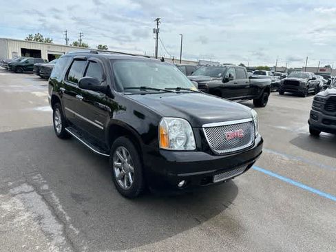 Used 2013 GMC Yukon Denali AWD/4WD image 21