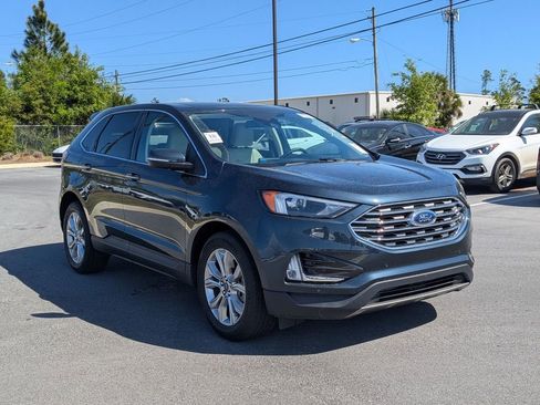 Used 2022 Ford Edge Titanium AWD/4WD image 3
