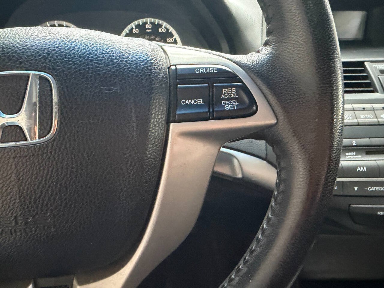 Used 2010 Honda Accord EX-L image 19