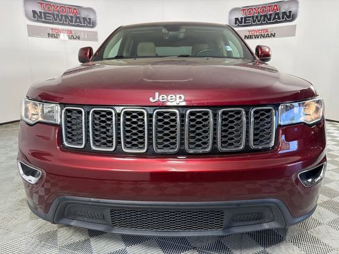 Used 2020 Jeep Grand Cherokee Laredo w/ 18" Wheel & 8.4" Radio Group RWD image 10