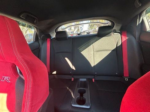 Used 2018 Honda Civic Type R image 13