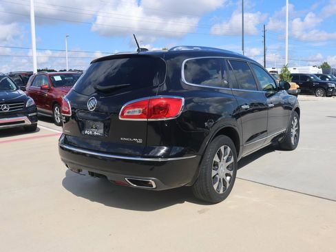 Used 2017 Buick Enclave Premium w/ Experience Buick Package image 9