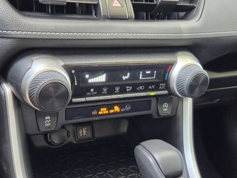 Used 2024 Toyota RAV4 LE FWD image 17