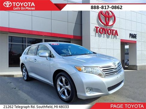 Used 2010 Toyota Venza image 1