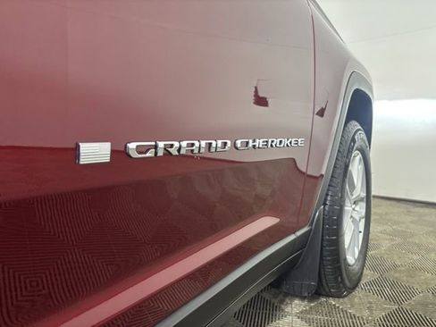 Used 2024 Jeep Grand Cherokee L Laredo image 8