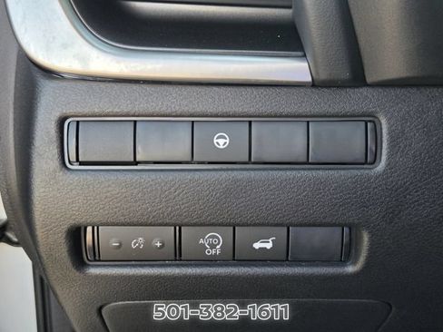 Certified 2026 Nissan Rogue SV FWD image 30