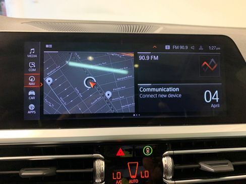 Used 2022 BMW 330i xDrive Sedan w/ M Sport Package image 27