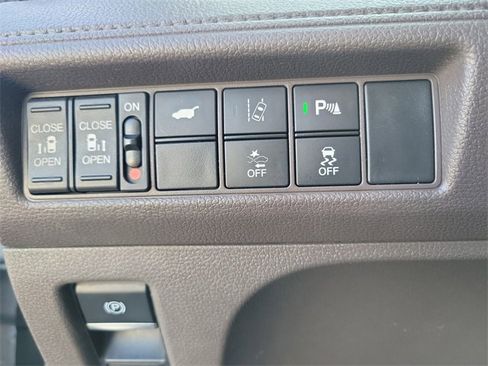 Certified 2018 Honda Odyssey Touring image 22