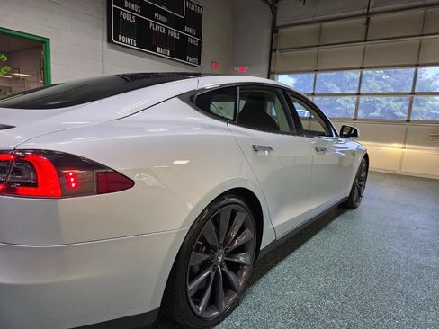Used 2013 Tesla Model S Performance RWD image 7
