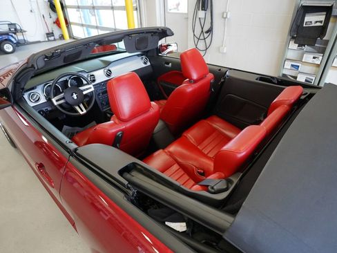 Used 2006 Ford Mustang GT Premium RWD image 12