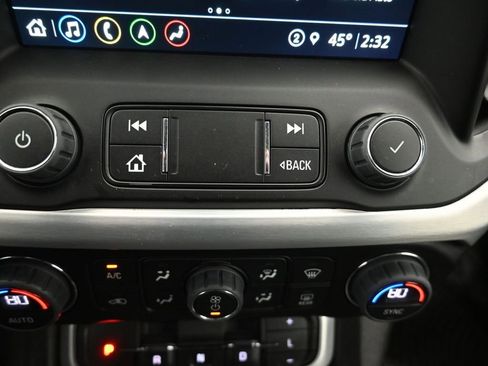 Used 2023 GMC Acadia SLT image 16