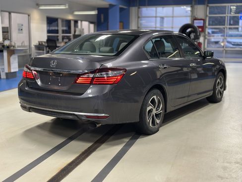 Used 2017 Honda Accord LX image 5