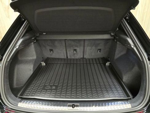 Certified 2025 Audi Q3 2.0T Premium w/ Convenience Package image 35