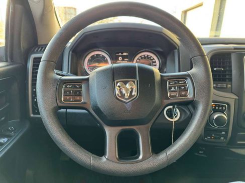 Used 2018 RAM 1500 Express image 20