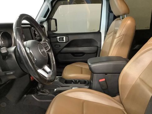 Used 2020 Jeep Gladiator Rubicon AWD/4WD image 11
