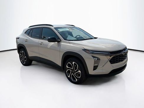 New 2026 Chevrolet Trax RS w/ Driver Confidence Package FWD image 3
