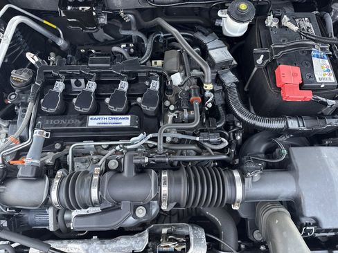 Used 2018 Honda Accord Sport image 7