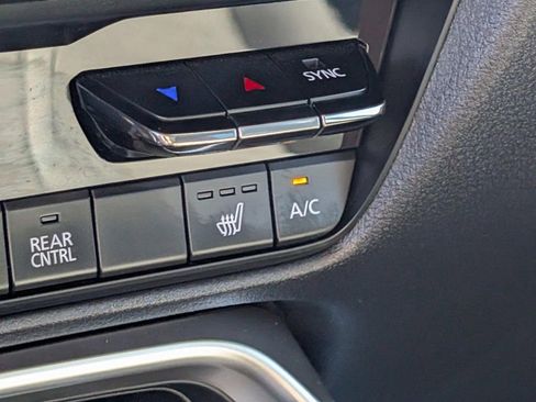 Certified 2025 MAZDA CX-70 Plug-In Hybrid w/ Premium Pkg image 29